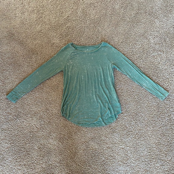 AE long sleeve - Picture 2 of 5